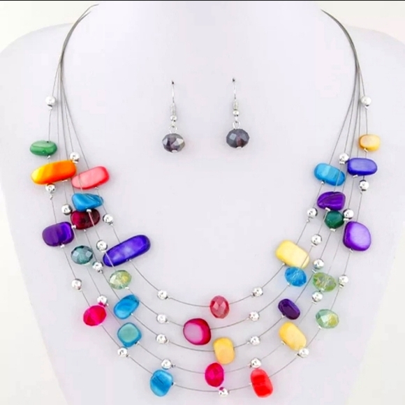 Layered beaded necklace - Picture 2 of 3